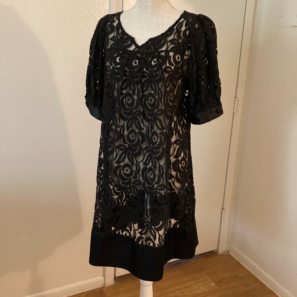 Adrianna Papell Black Lace Dress with Puff Sleeve - size 8
